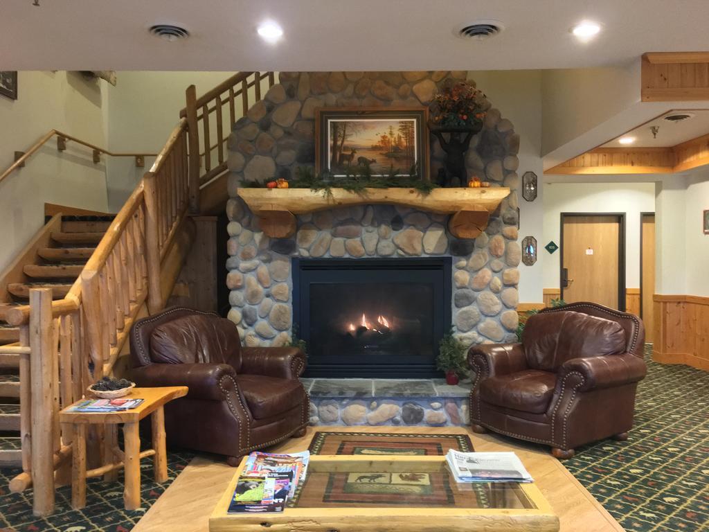 White Oak Inn And Suites Deer River Exterior foto